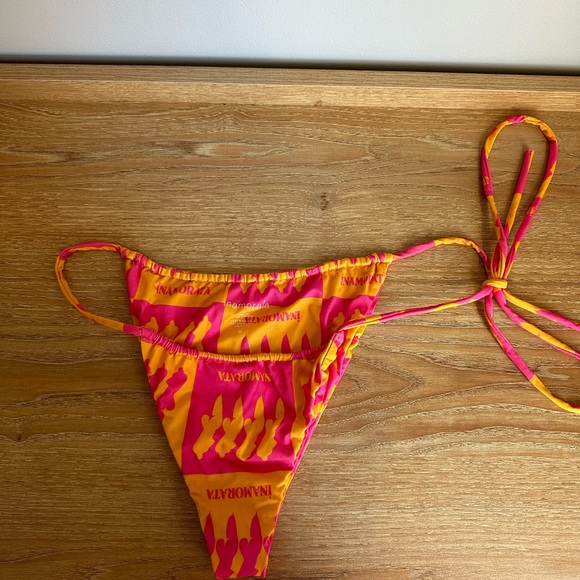 Inamorata Bikini Set with shirt in pink and orange. Tops: small. Bottom: medium. - Picture 4 of 7